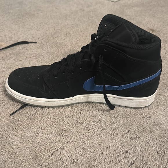 Nike Air Jordan Multi Color Swoosh sneaker - Picture 3 of 8